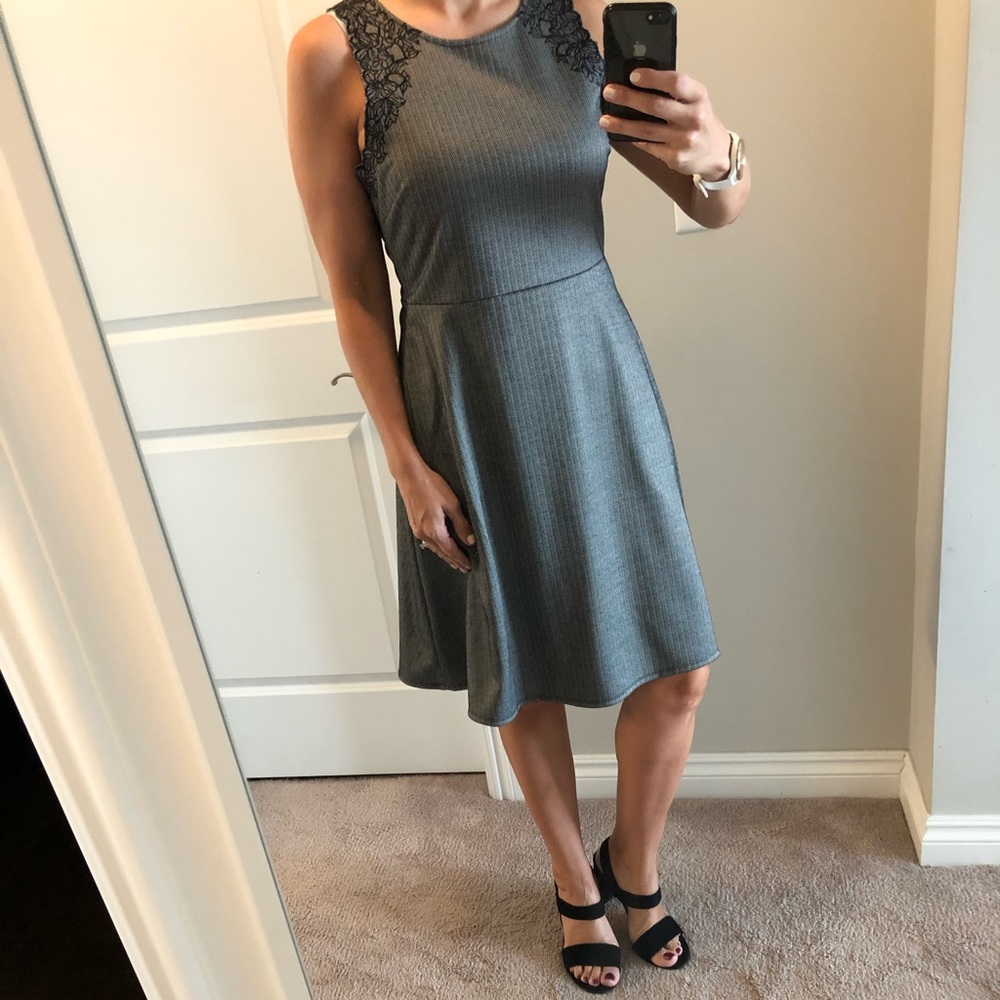 BANANA REPUBLIC | Fit & Flare Dress